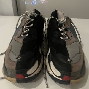 Balenciaga Triple s , size 42 shoes